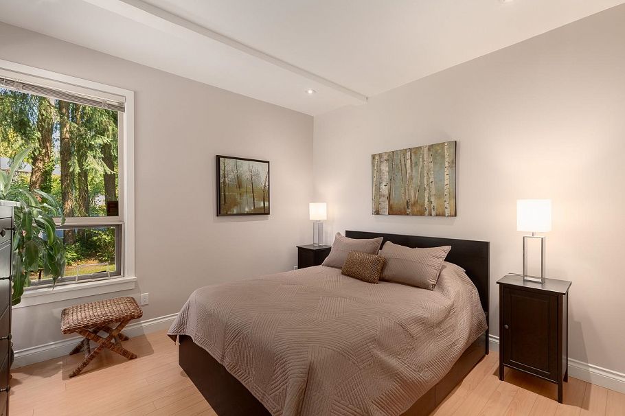 3681 Henderson Avenue North Vancouver, BC - 33