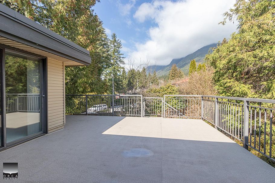 4524 Marineview Crescent North Vancouver, BC - 17