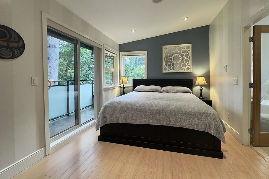 3681 Henderson Avenue North Vancouver, BC - 16