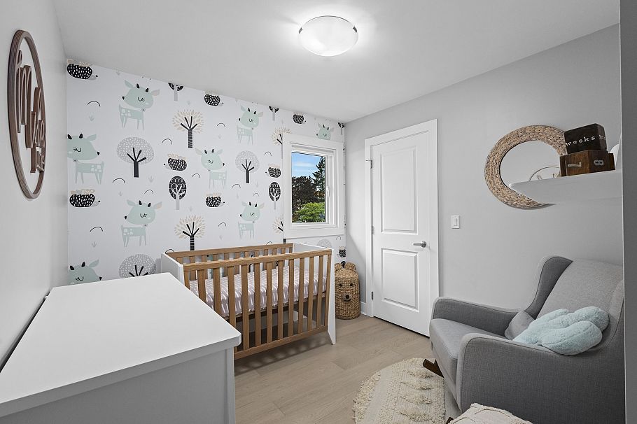 340 E 12th Street North Vancouver, BC - 23