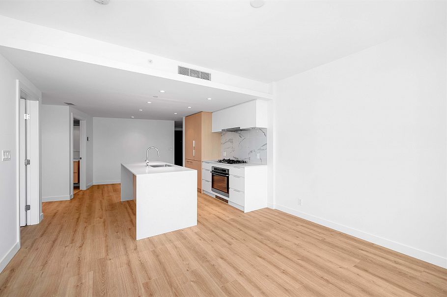 618 1500 Fern Street North Vancouver, BC - 14