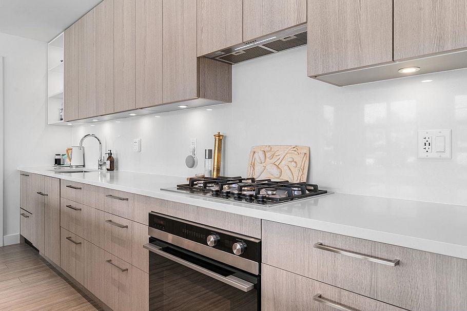 413 747 E 3rd Street North Vancouver, BC - 3