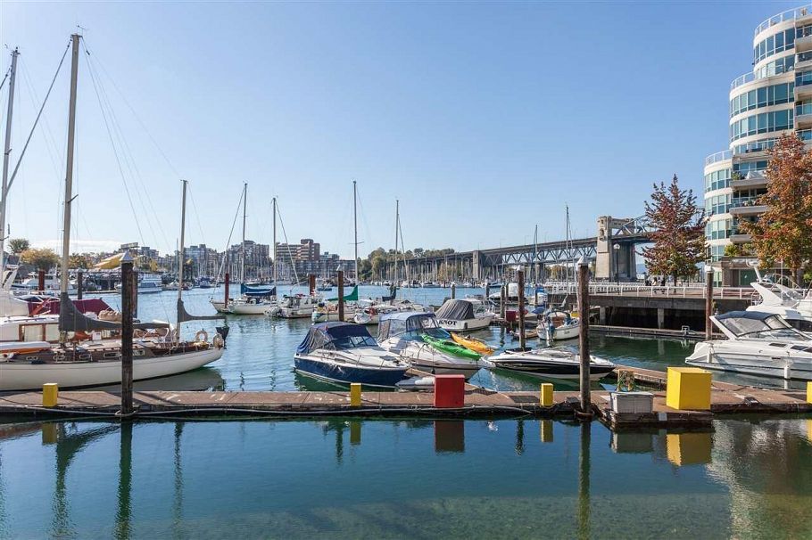 301 1480 Howe Street Vancouver, BC - 18