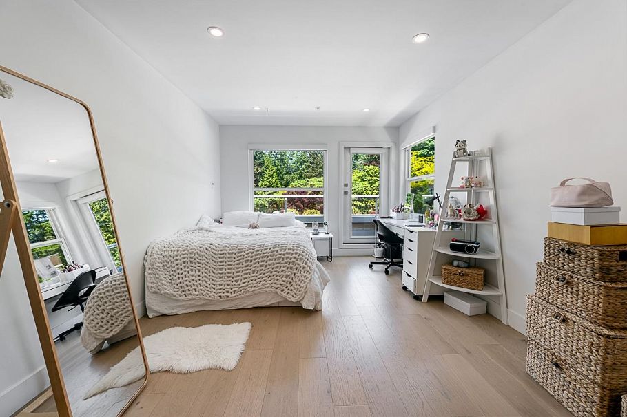 11 2425 Edgemont Boulevard North Vancouver, BC - 32