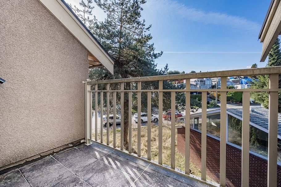 2817 Oliver Crescent Vancouver, BC - 35