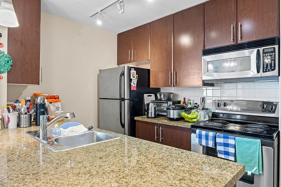 907 58 Keefer Place Vancouver, BC - 5