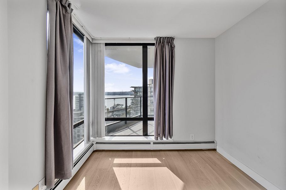 1301 151 W 2nd Street North Vancouver, BC - 21