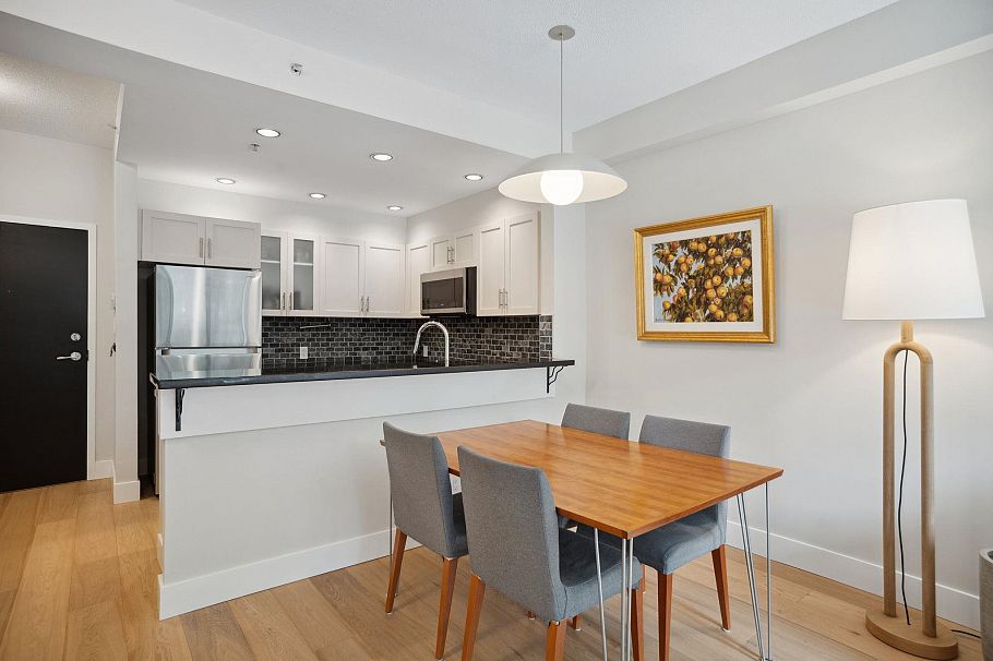 100 1688 Robson Street Vancouver, BC - 6