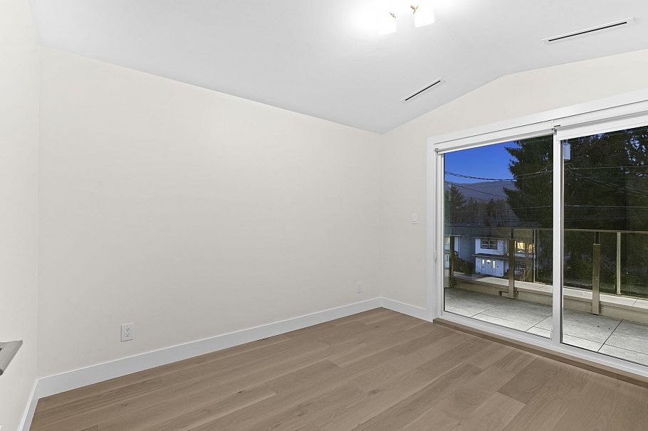 3071 Fromme Road North Vancouver, BC - 20