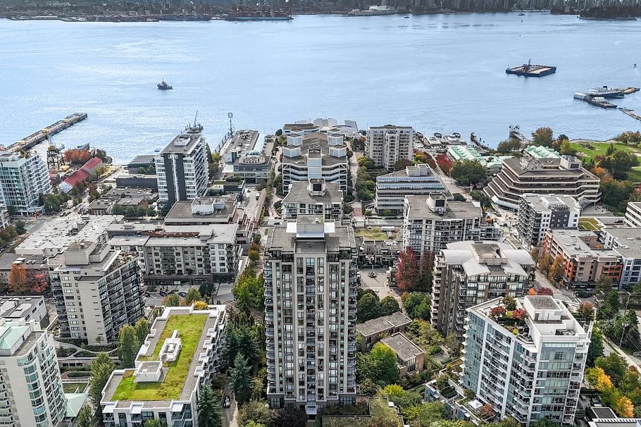 1301 151 W 2nd Street North Vancouver, BC - 2