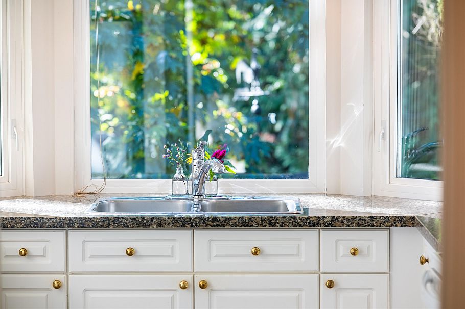 682 Seymour Boulevard North Vancouver, BC - 16