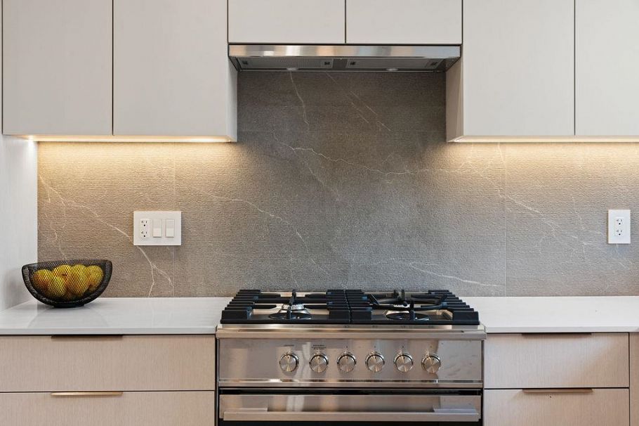 6892 Brooks Street Vancouver, BC - 14