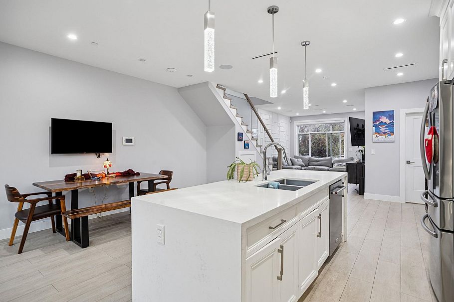 3045 East 59th Avenue Vancouver, BC - 18