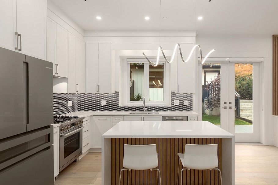 3075 Courtenay Street Vancouver, BC - 9