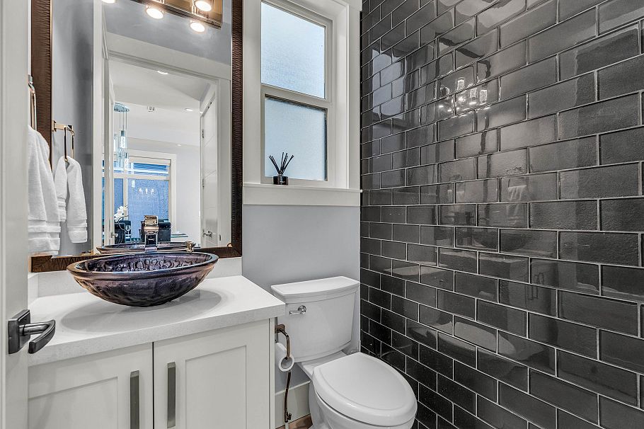 7380 Ontario Street Vancouver, BC - 13