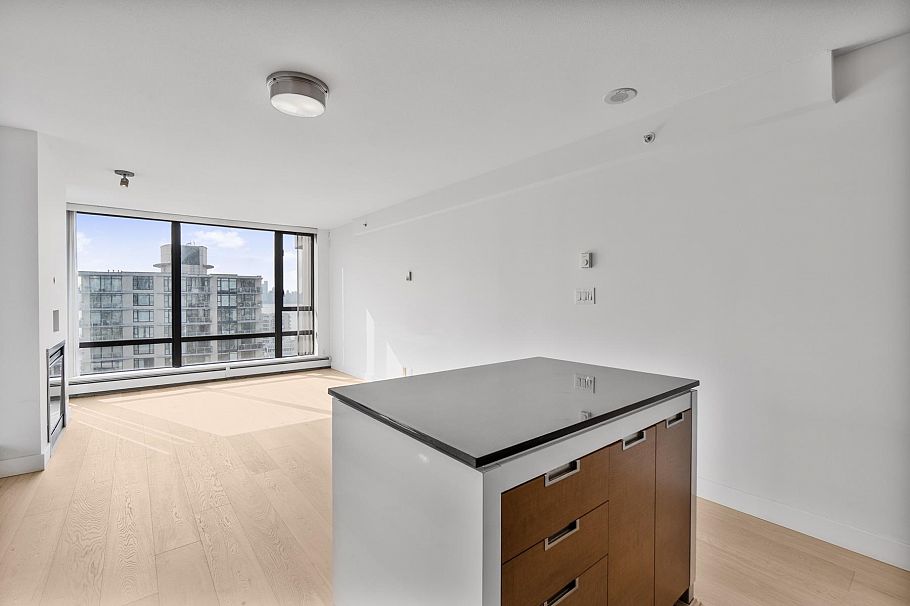 1301 151 W 2nd Street North Vancouver, BC - 30