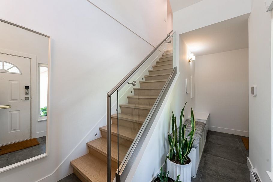 11 2425 Edgemont Boulevard North Vancouver, BC - 34