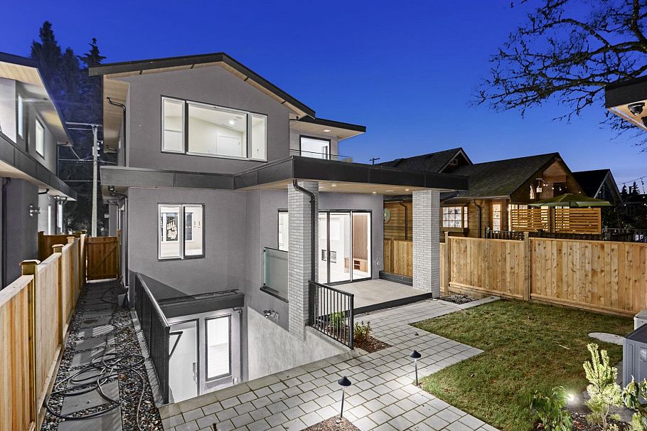 3071 Fromme Road North Vancouver, BC - 4