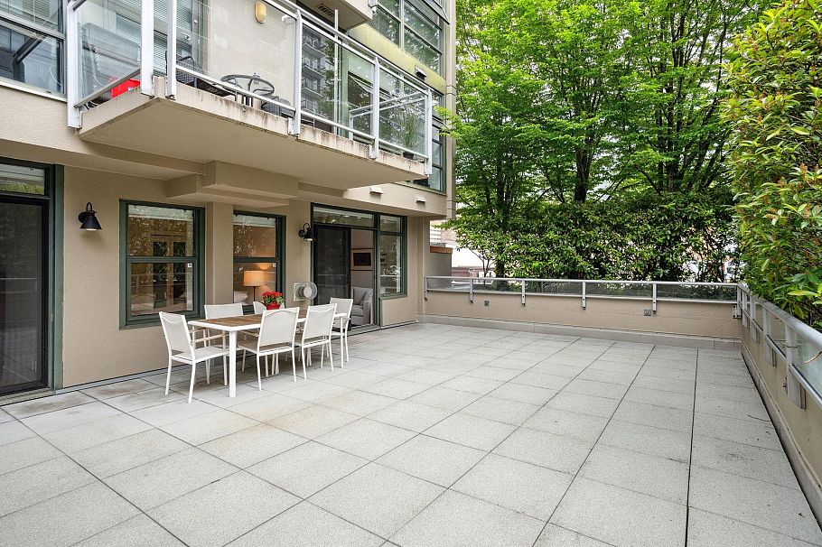 100 1688 Robson Street Vancouver, BC - 22