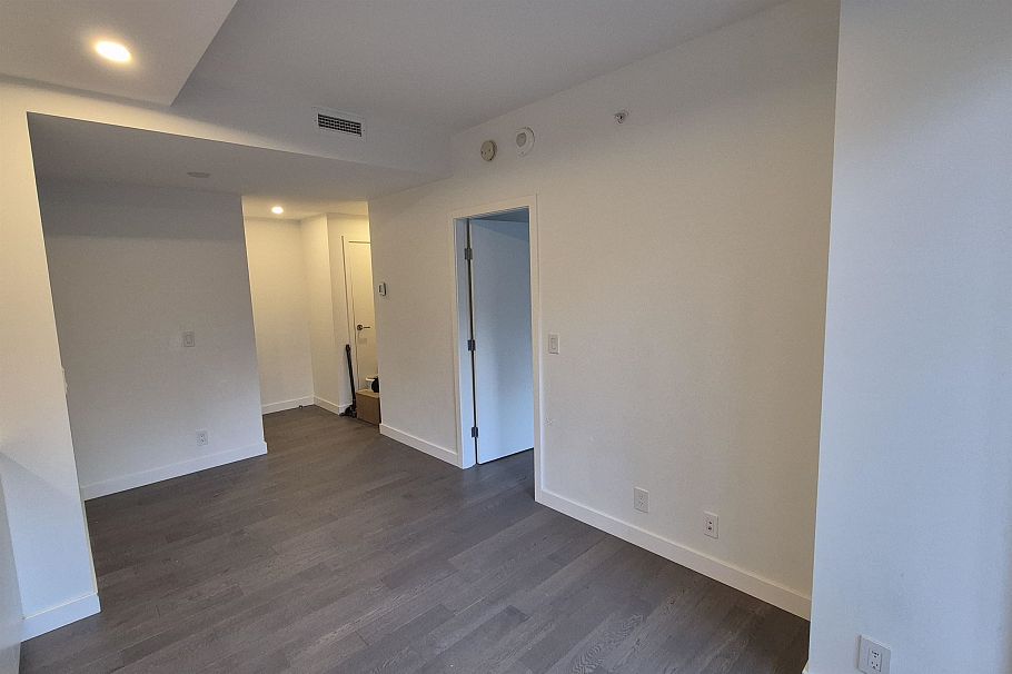 301 1480 Howe Street Vancouver, BC - 11