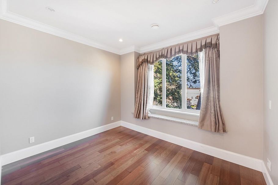 2817 Oliver Crescent Vancouver, BC - 16