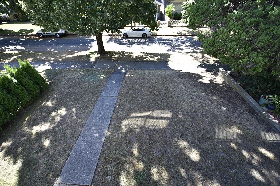 5770 Sherbrooke Street Vancouver, BC - 6