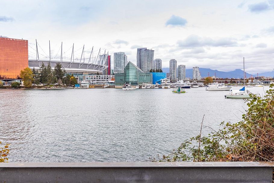 1214 1768 Cook Street Vancouver, BC - 35