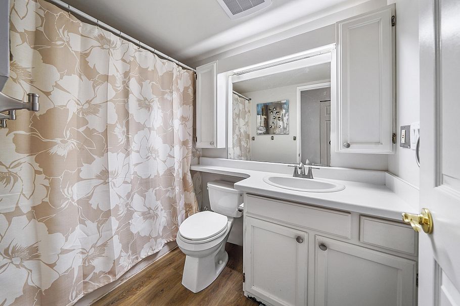 101 2935 Spruce Street Vancouver, BC - 18