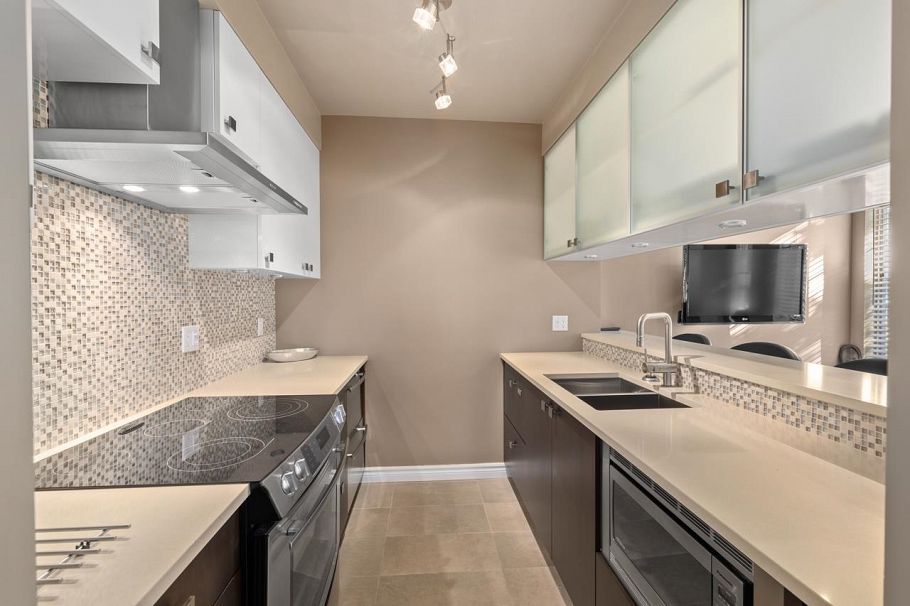 203 1928 Nelson Street Vancouver, BC - 11