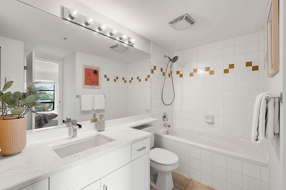 301 124 W 3rd Street North Vancouver, BC - 20