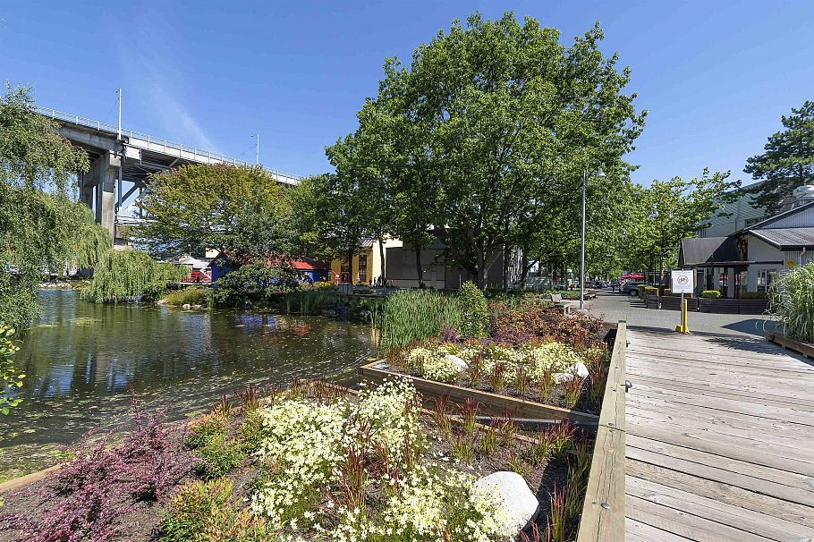 10 1425 Lamey's Mill Road Vancouver, BC - 22