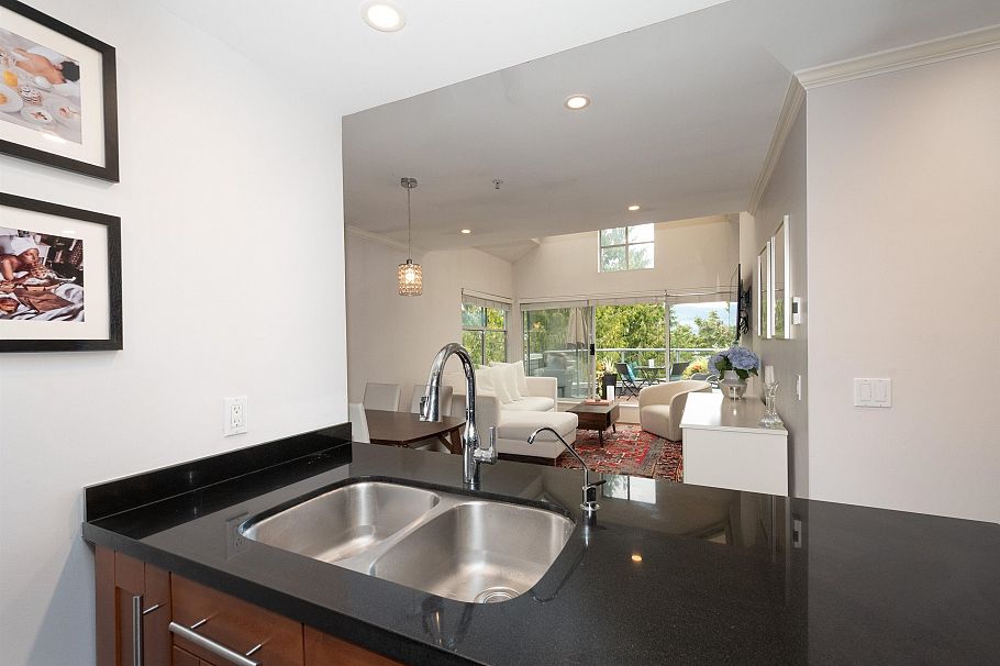 402 2250 W 3rd Avenue Vancouver, BC - 14