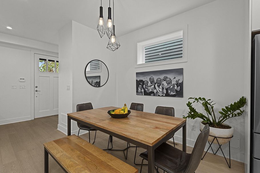 340 E 12th Street North Vancouver, BC - 7