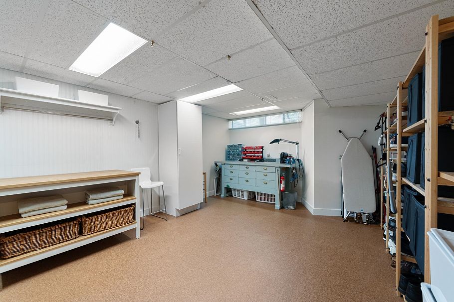 997 Canyon Boulevard North Vancouver, BC - 23