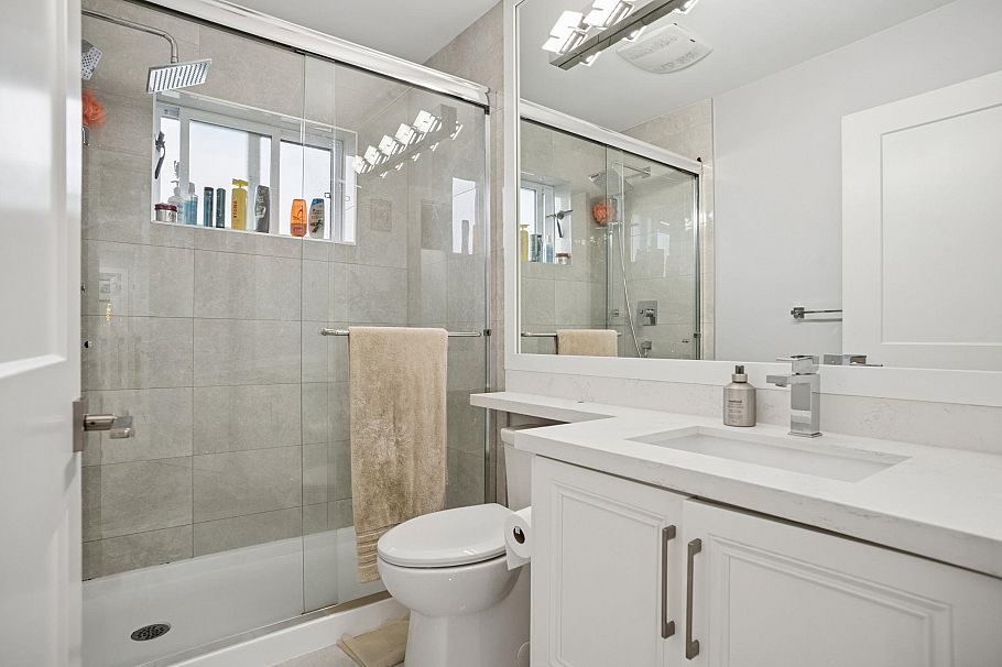 3045 East 59th Avenue Vancouver, BC - 26