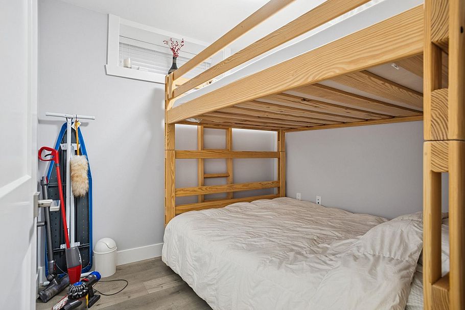 3045 East 59th Avenue Vancouver, BC - 36