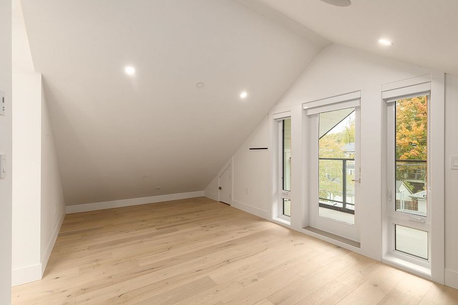 3075 Courtenay Street Vancouver, BC - 23