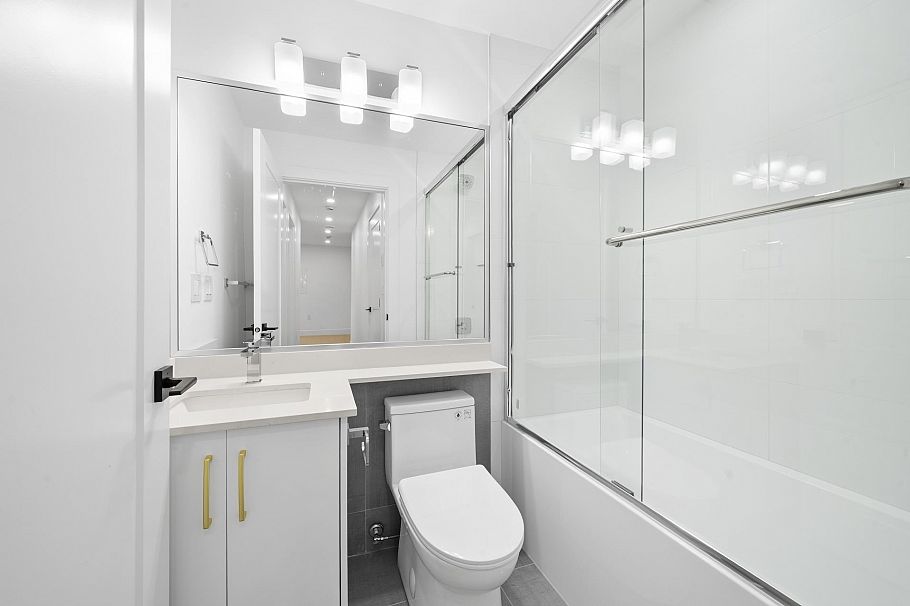 1 7361 Fraser Street Vancouver, BC - 26