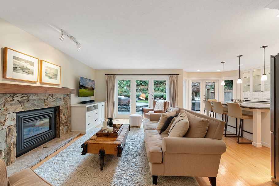 997 Canyon Boulevard North Vancouver, BC - 4