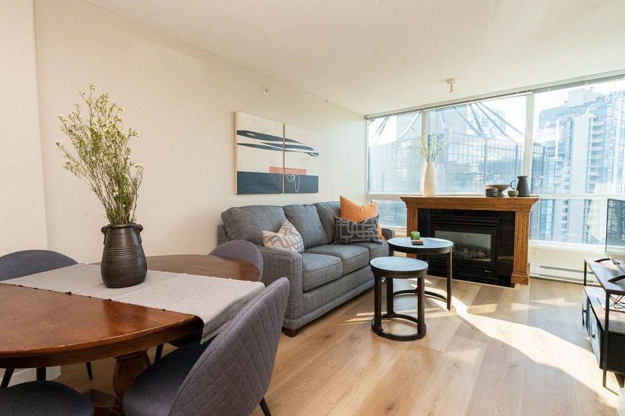 2303 1328 W PENDER STREET, Vancouver BC V6E 4T1 Vancouver, BC - 2