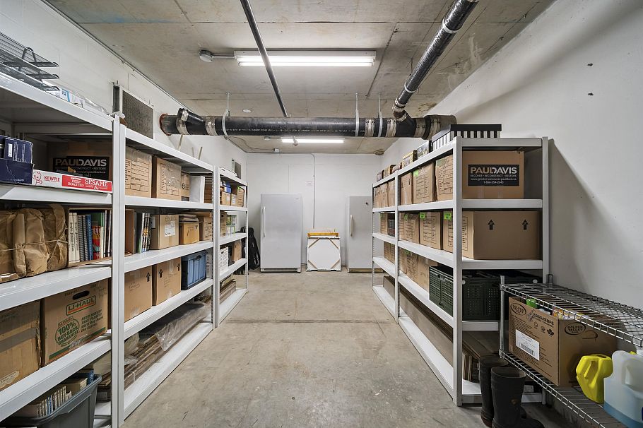 512 105 W 2nd Street North Vancouver, BC - 35