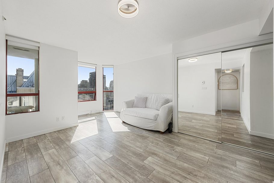 1401 811 Helmcken Street Vancouver, BC - 11