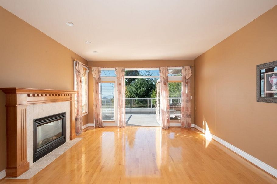 4080 St. Pauls Avenue North Vancouver, BC - 3