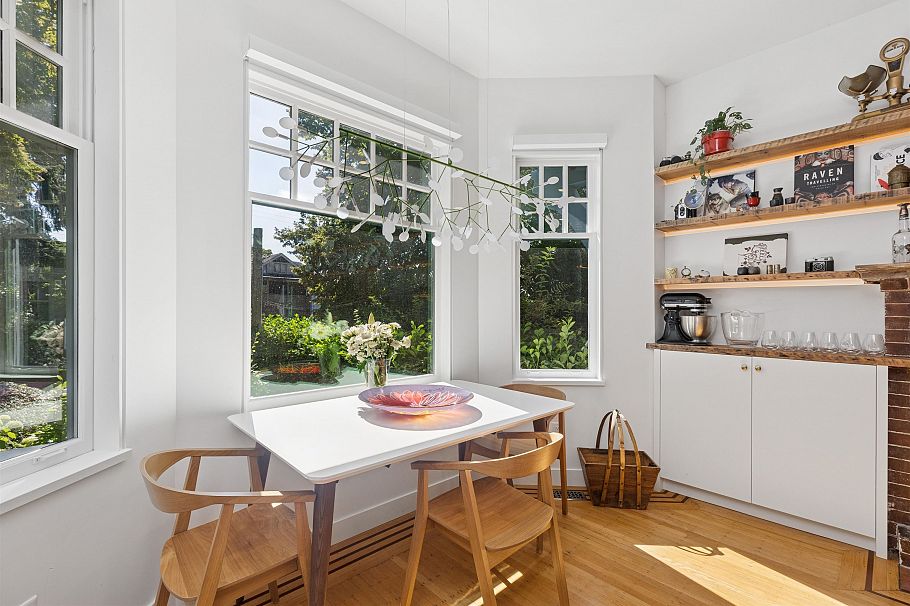 2615 W 2nd Avenue Vancouver, BC - 11