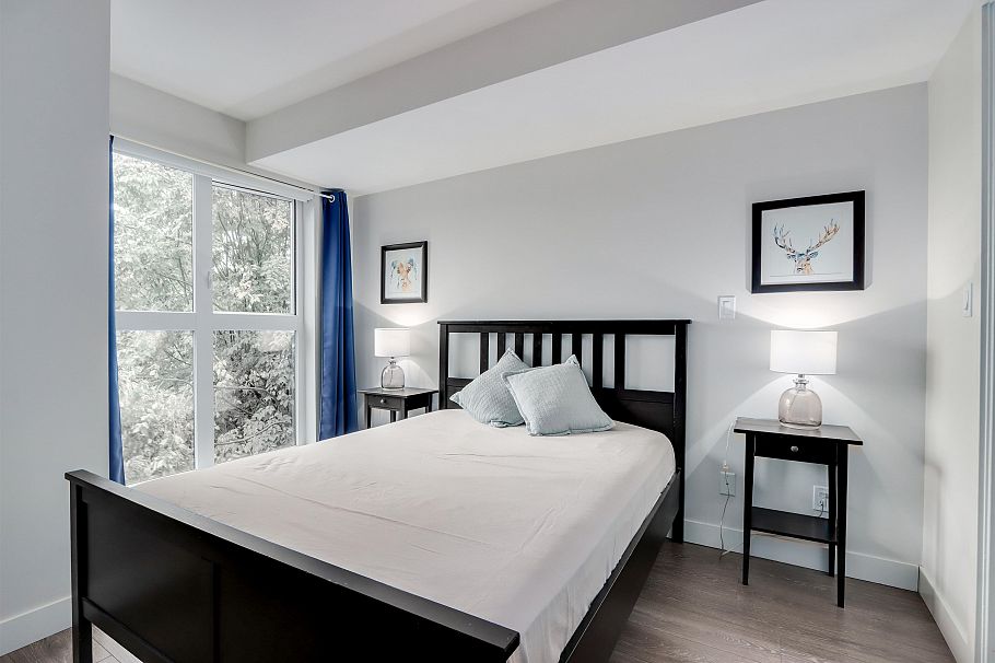 327 1588 E Hastings Street Vancouver, BC - 6