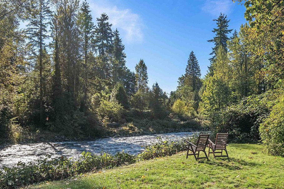 682 Seymour Boulevard North Vancouver, BC - 1