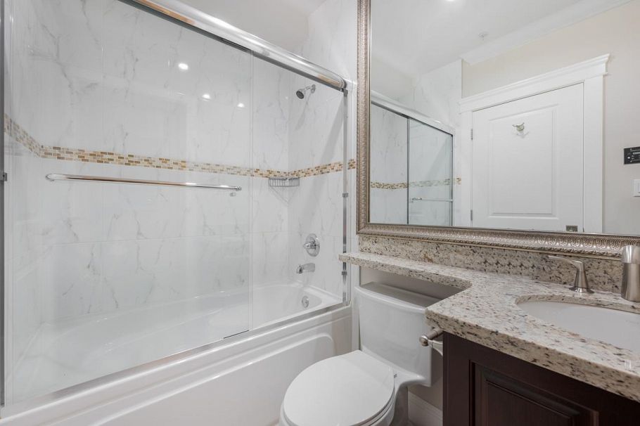 2817 Oliver Crescent Vancouver, BC - 24