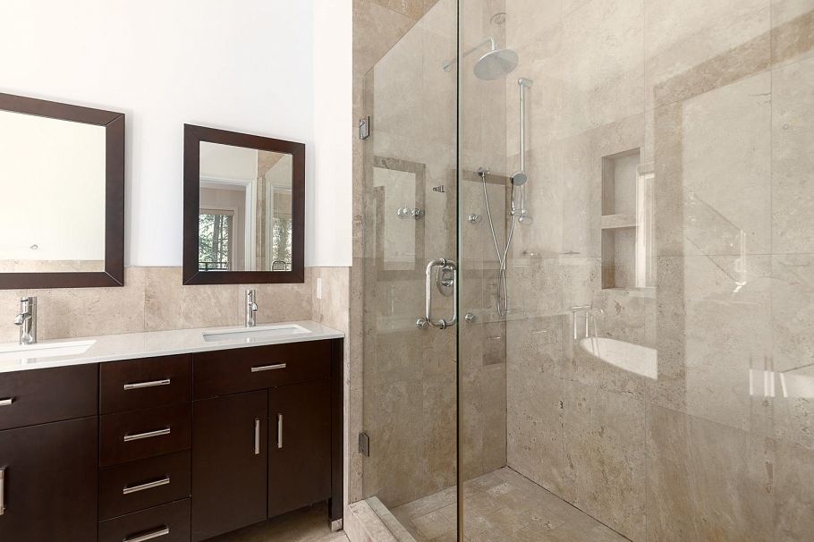 3681 Henderson Avenue North Vancouver, BC - 19