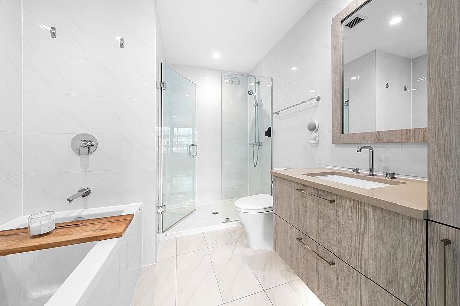 413 747 E 3rd Street North Vancouver, BC - 21