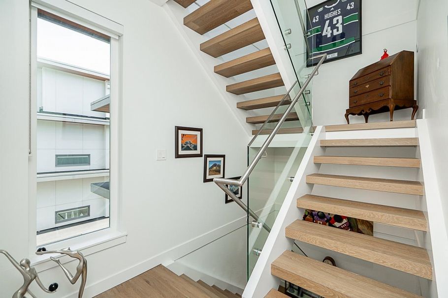 102 1205 Harold Road North Vancouver, BC - 28